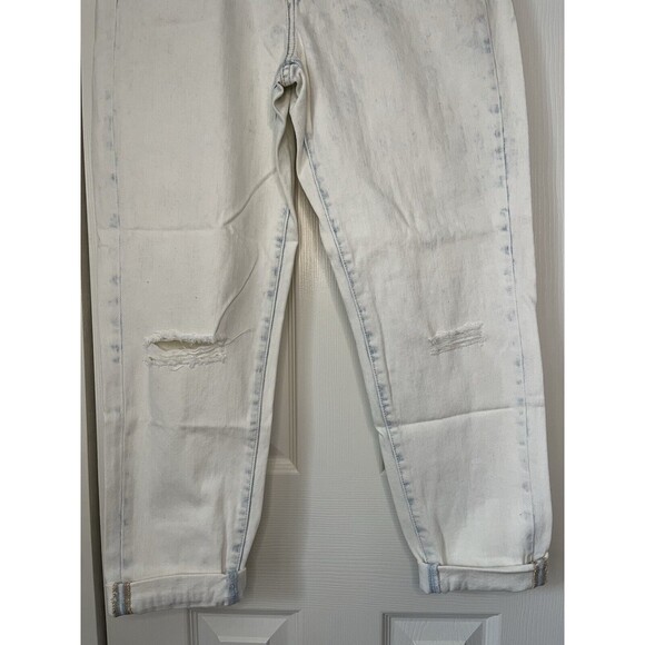 NWT Abercrombie & Fit Easy Fit Boyfriend Acid Wash Distressed Jeans Women 6 - Picture 3 of 11